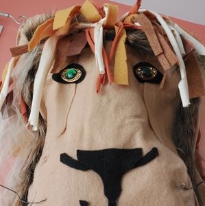 Lion head greqt for a halloween costume